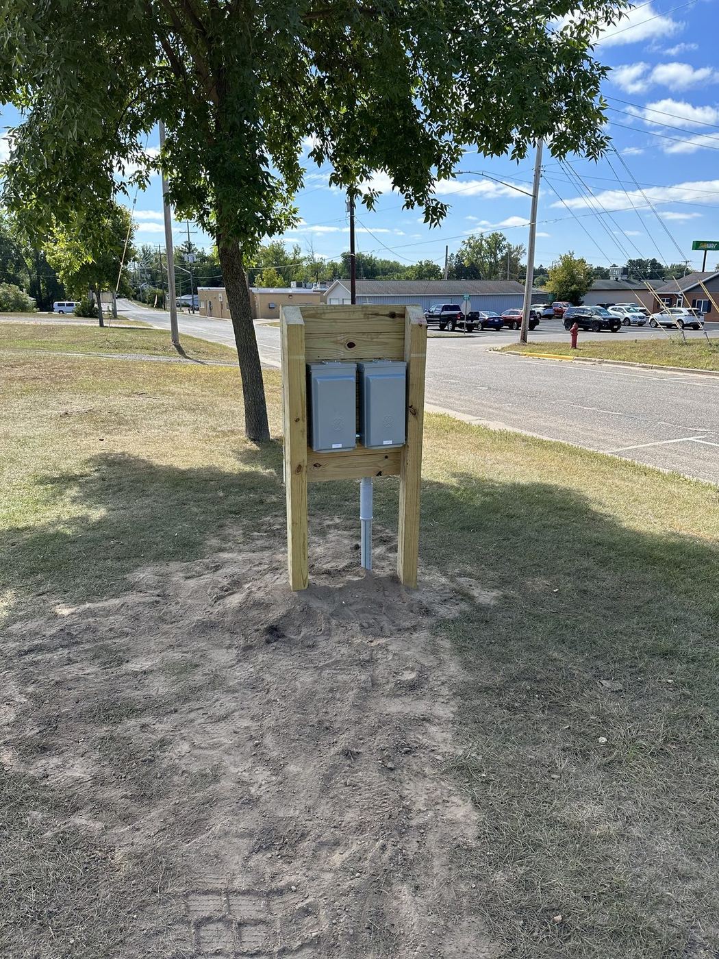 Outdoor service pedestal — community / park install